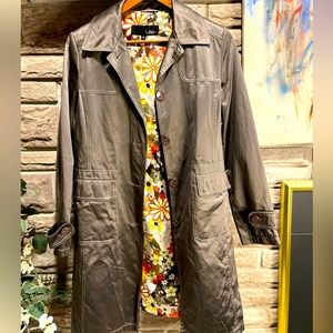 UteX trench coat with floral lining. Size M